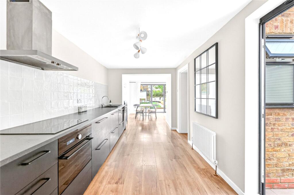 Milton Road, Walthamstow, London, E17 - More