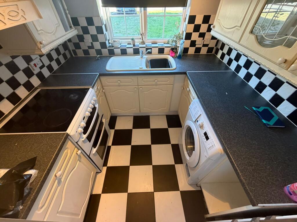 House in Luton - View 3