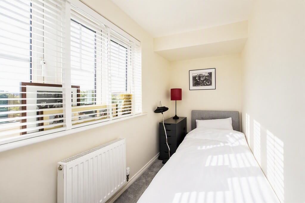 Apartment in Portsmouth - View 6