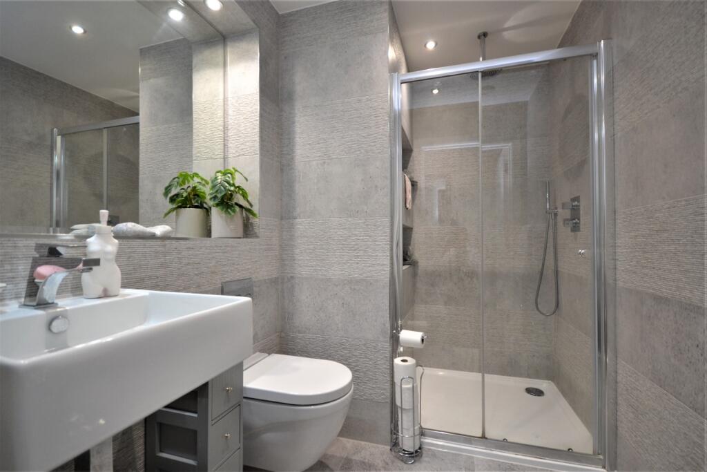 Apartment in London, Bromley Park, Plaistow - View 3