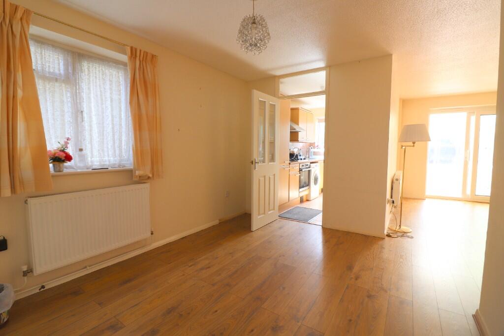 Dunsmore Road, Luton, Bedfordshire, LU1 5JY photo 2