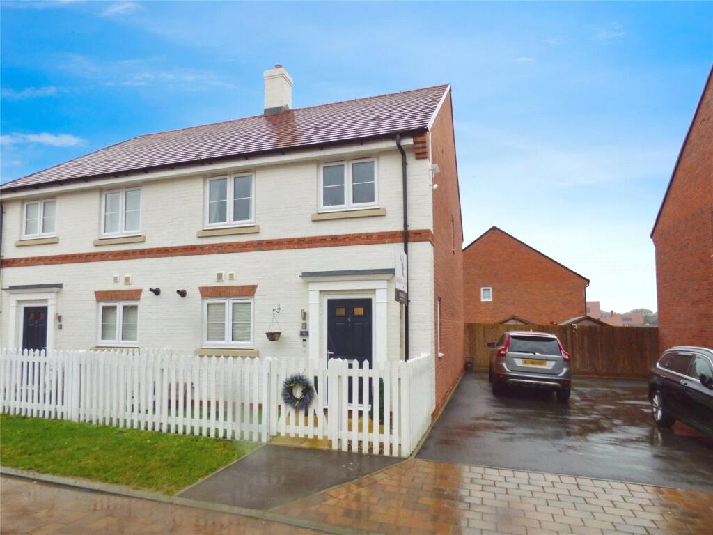 Main image of property: Blackcap Walk, Botley, Southampton