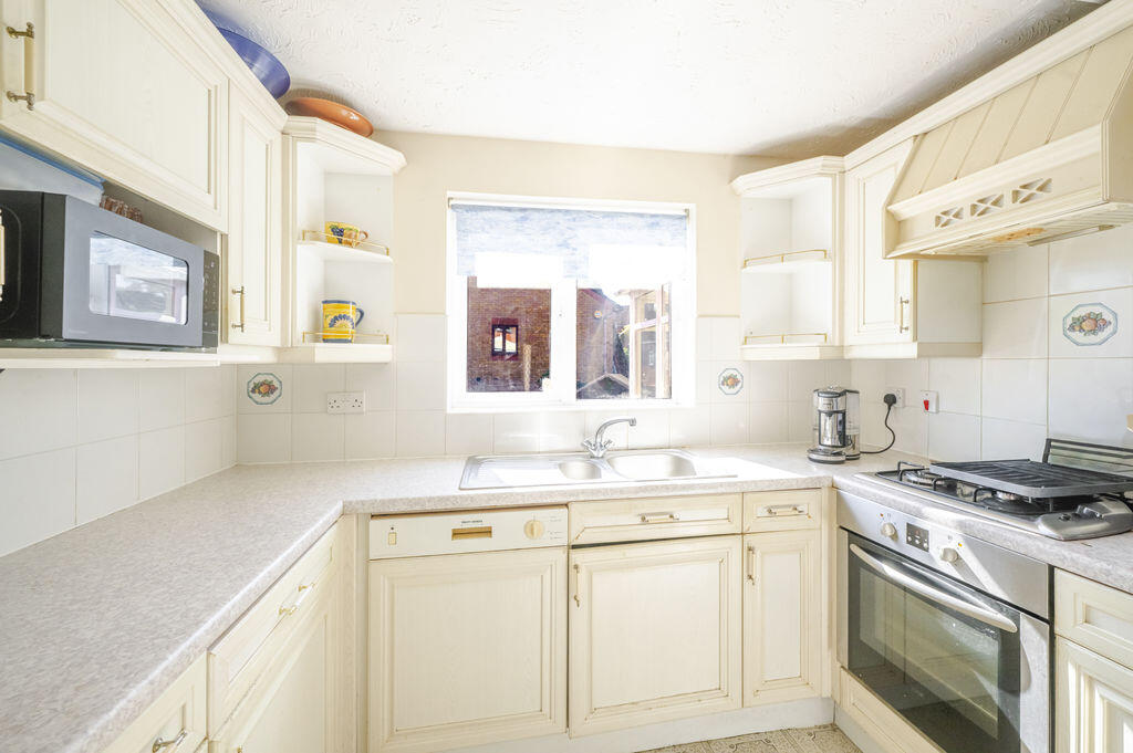 House in Uckfield, Ridgewood - View 2