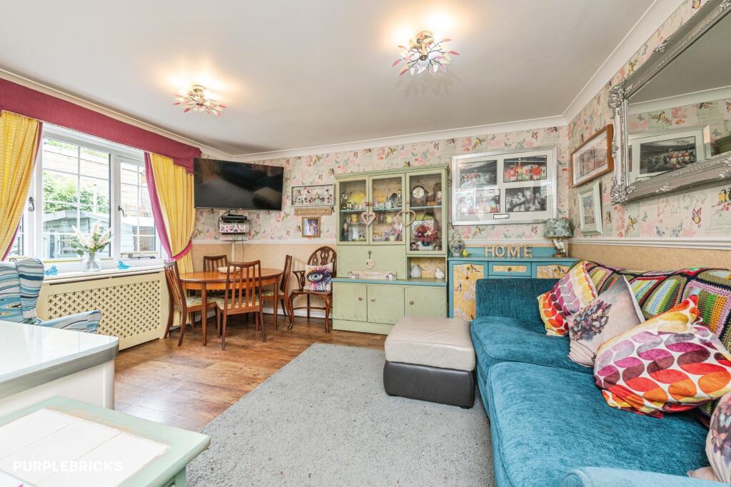 House in Wakefield - View 3