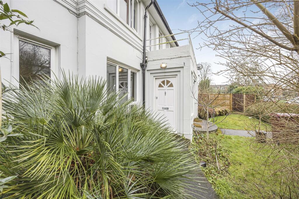 Main image of property: Florida Court, Bath Road, Reading RG1