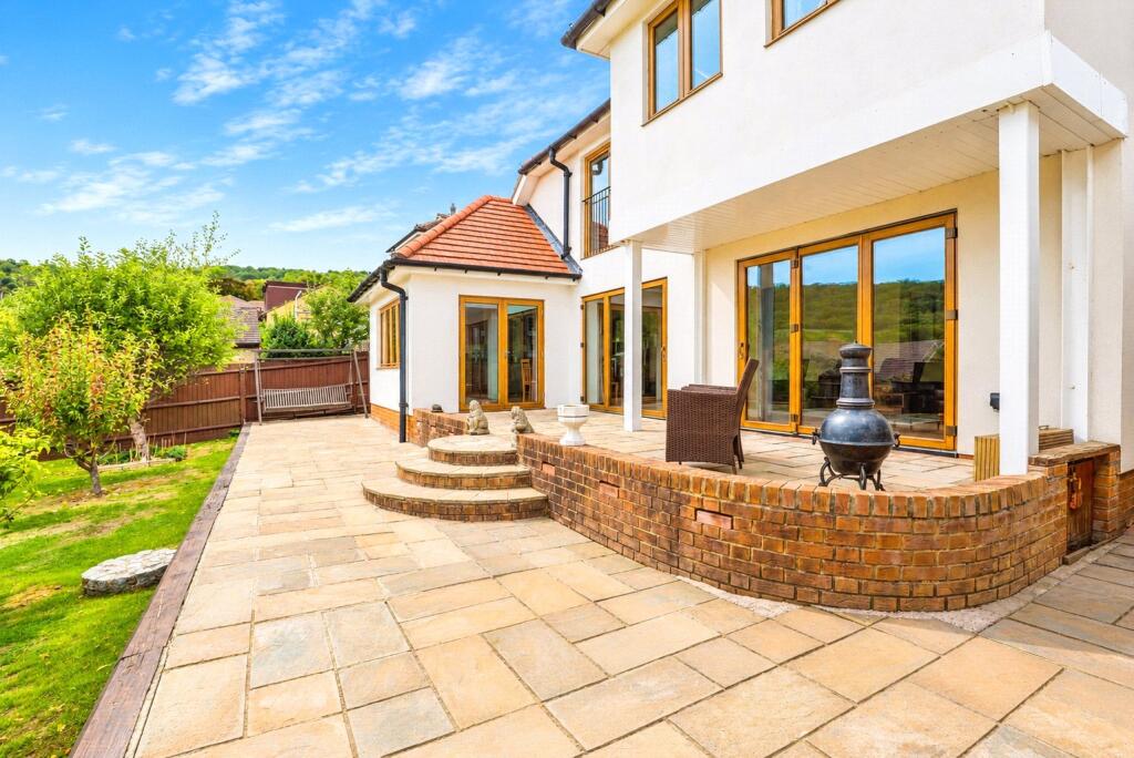 House in Rochester - View 4