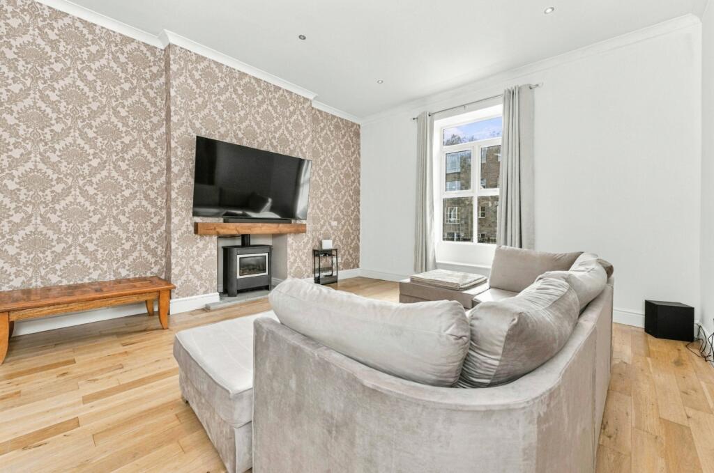 House in Kirklees, Mirfield - View 3