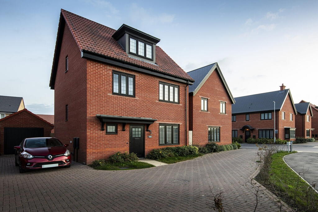 Main image of property: High Street, 
Walton, 
Felixstowe,
IP11 9QN