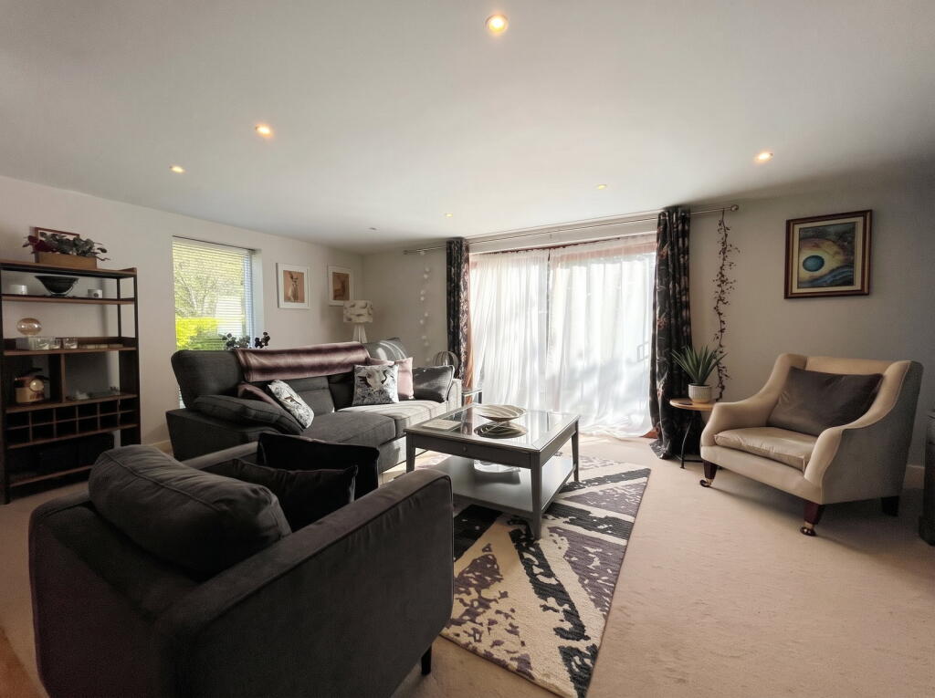 House in Reading - More