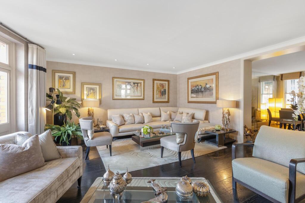 Apartment in London, Kensington - View 3