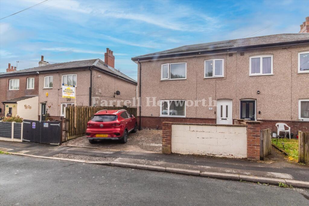 3-bed house on Queens Drive, Carnforth, £210,000