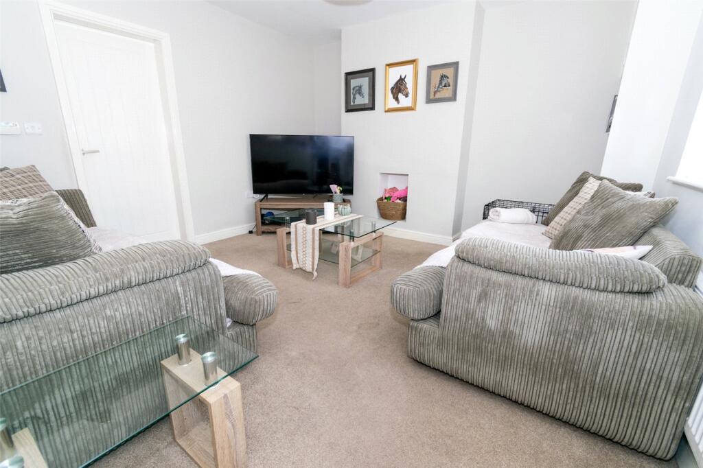 House in Middlewich, Cheshire East - View 4