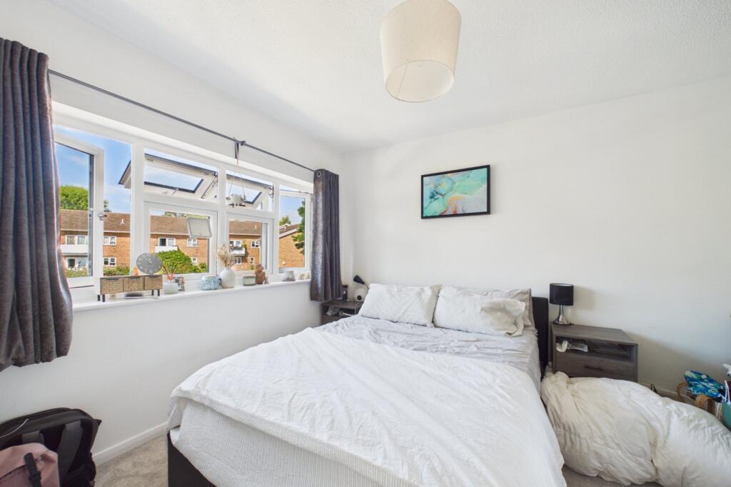 Burlsdon Way, Bullbrook, Bracknell, Berkshire, RG12 - More