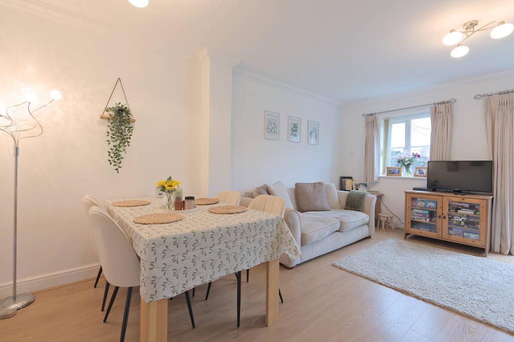 House in Henlow, Central Bedfordshire - View 5