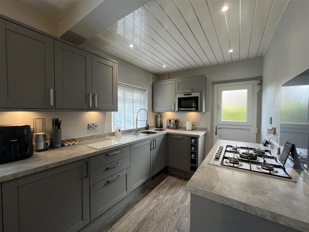 Additional image 3 of Whitehall Road, Wyke, Bradford