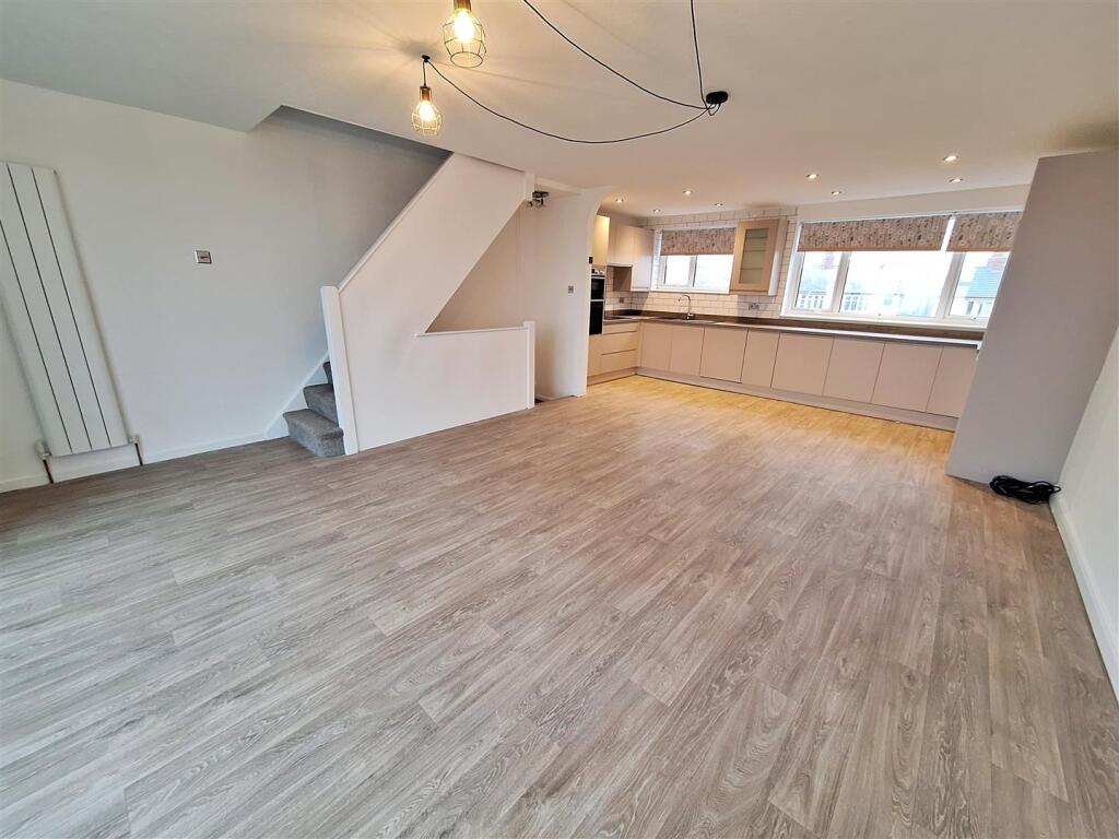 House in Wyre, Rossall, Rossall Beach - View 3