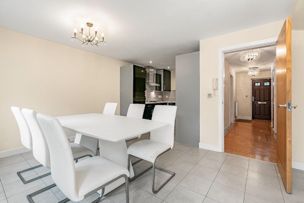 Greenmount Close, Bolton, Greater Manchester, BL1 photo 3