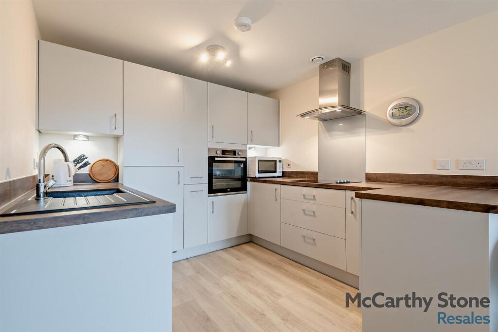 Apartment in Wimborne Minster, Dorset - More