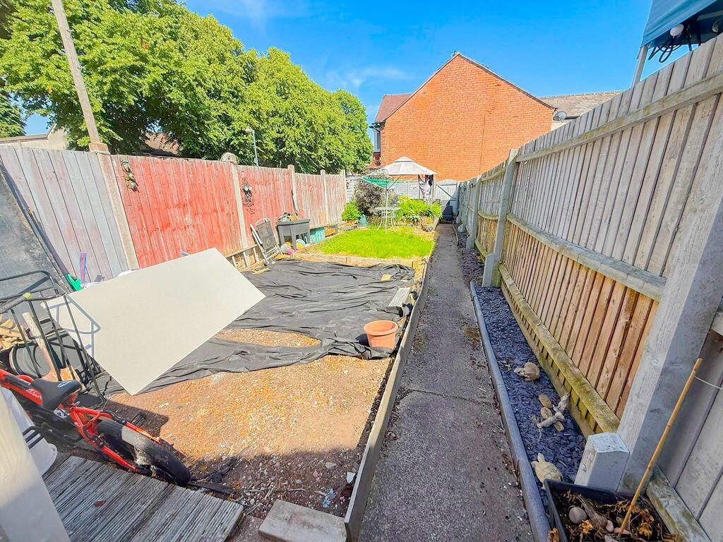 House in Birmingham, Stockland Green - More