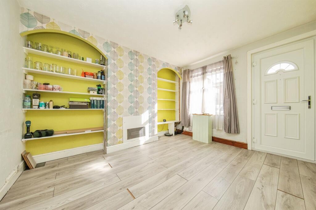 House in Ipswich - View 2
