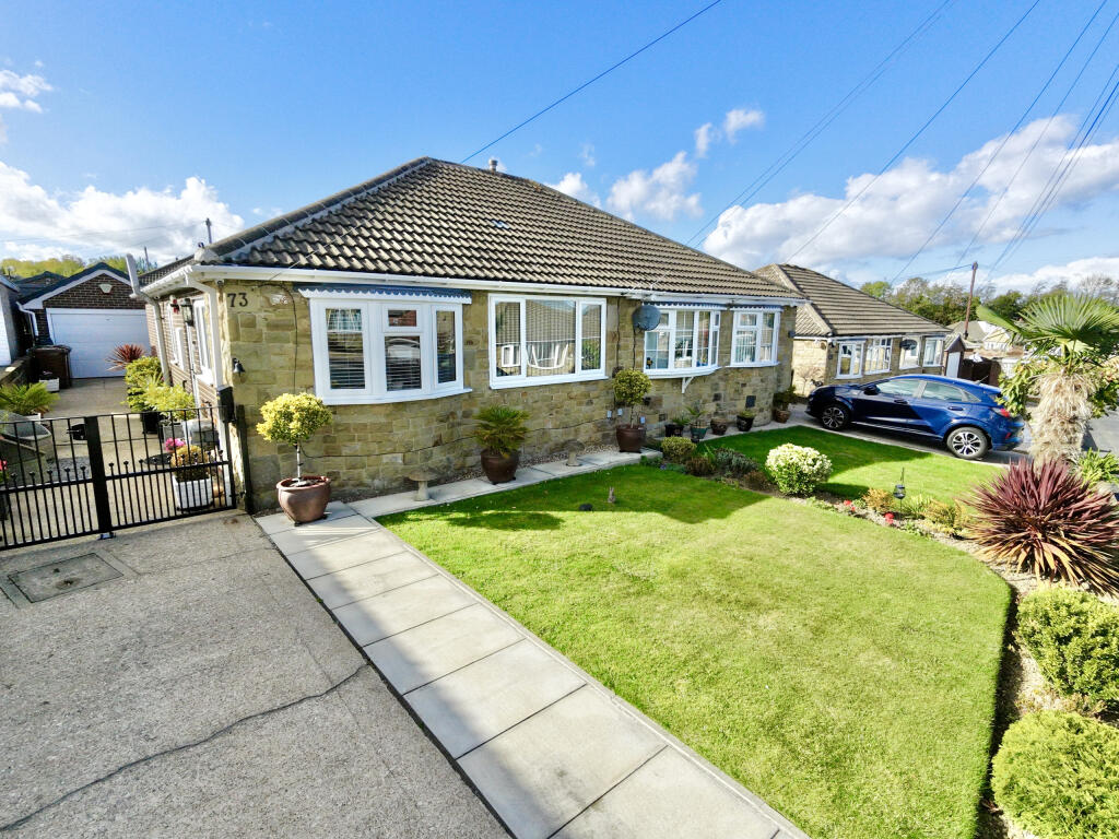 2-bed semi-detached on Hollin Drive, Durkar, Wakefield, West Yorkshire, £260,000