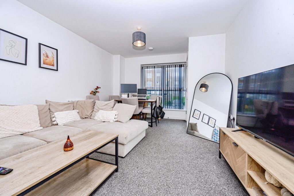 Main image of property: Bongrace Walk, Luton, Bedfordshire, LU4