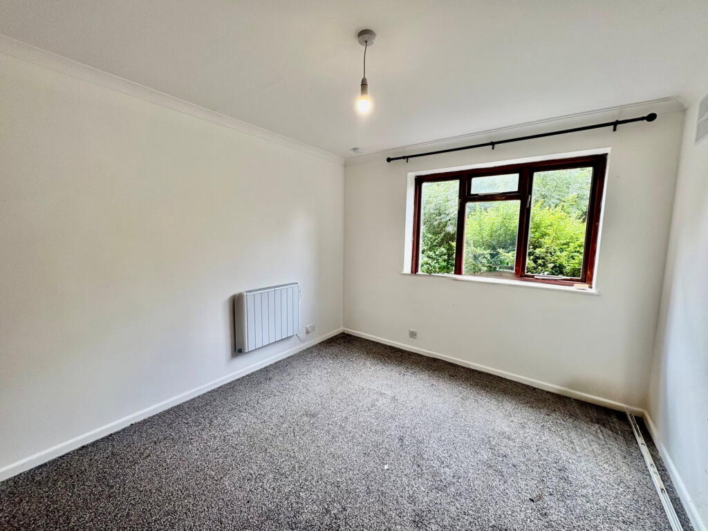 Apartment in Dudley, West Midlands - View 4