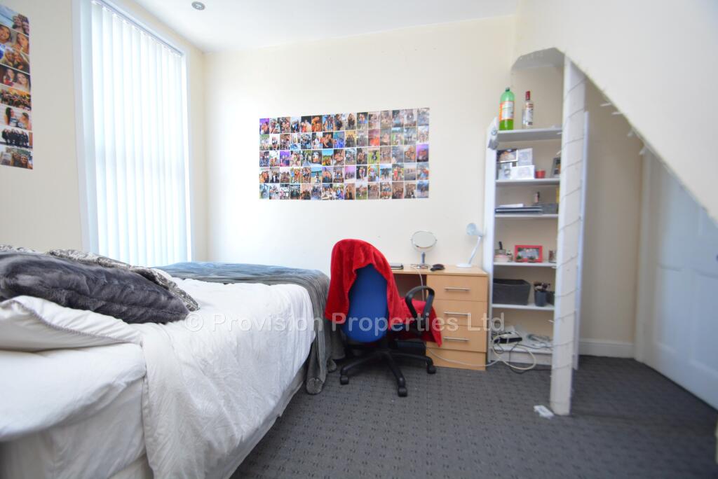 6 bedroom terraced house for rent