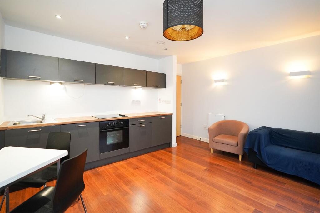 Apartment in Sheffield - More