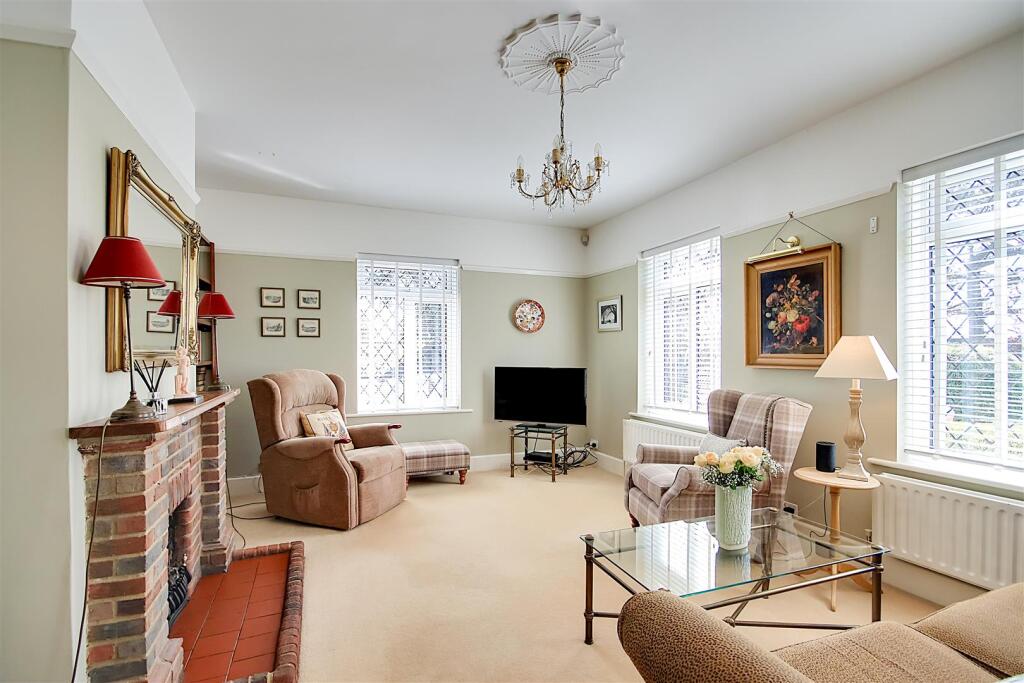 House in Worthing, High Salvington - View 5