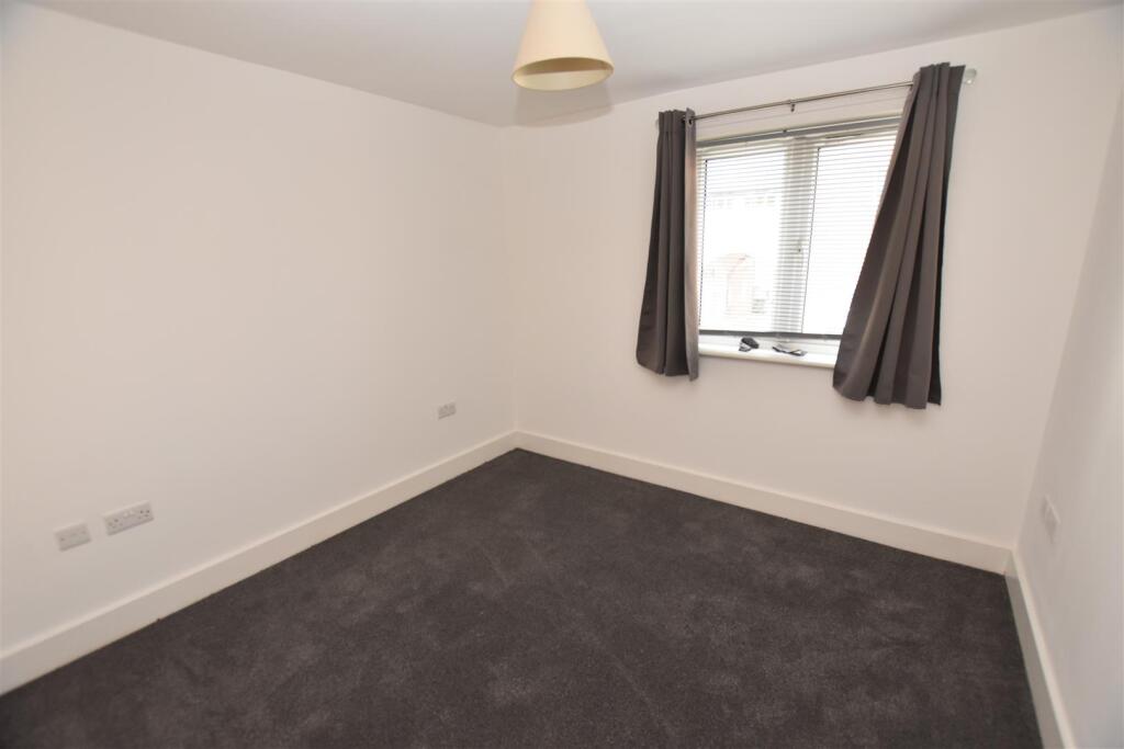 Apartment in Chelmsford, South Woodham Ferrers - View 5