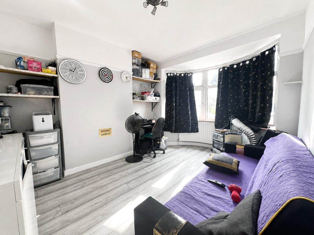 House in London - View 2