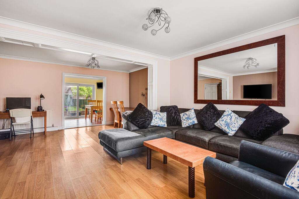 House in London - View 2