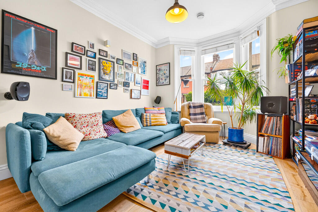 House in London - View 3