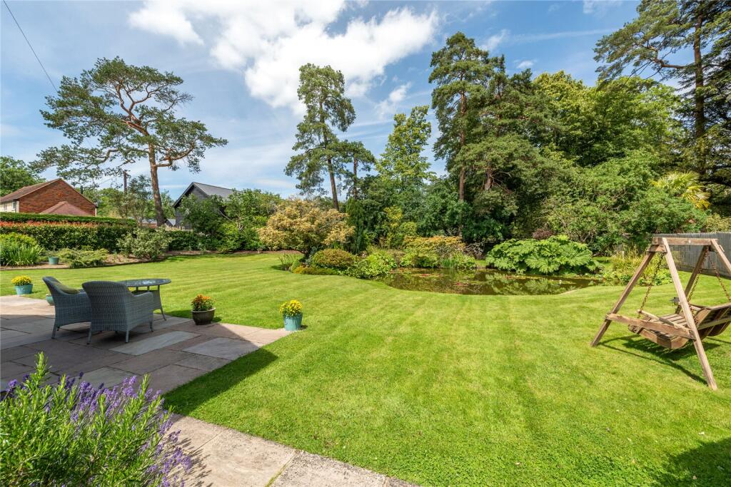 House in Mole Valley, Abinger - More