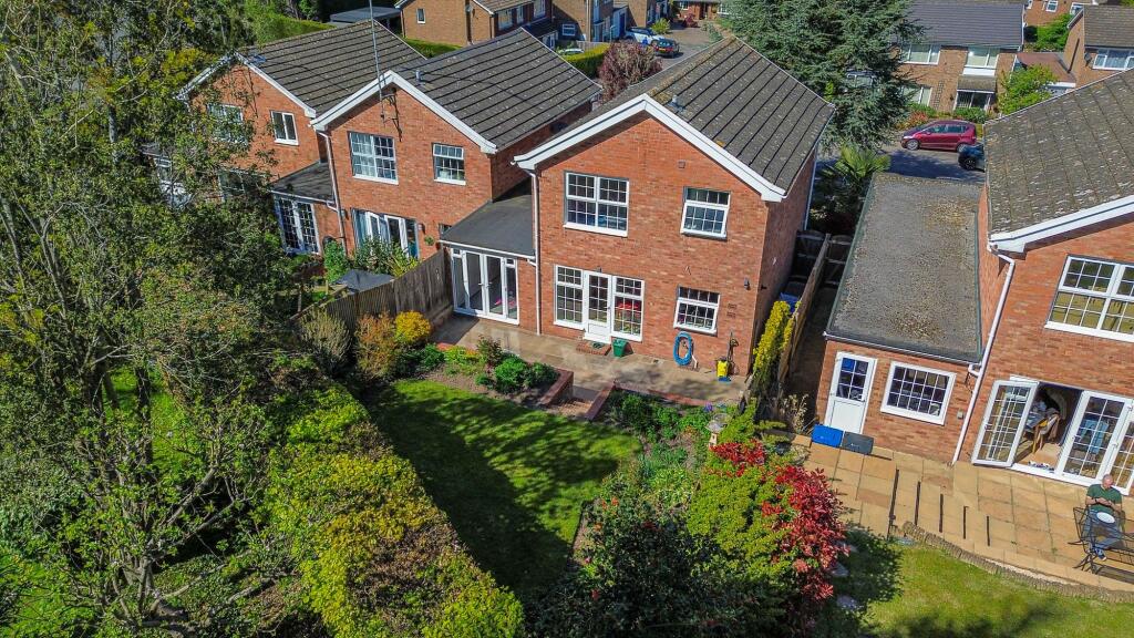 Nursery Close, Haywards Heath, RH16 photo 2