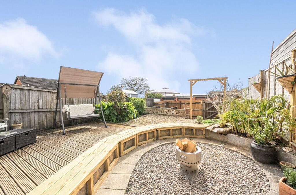 Pinwood Meadow Drive, Exeter - View 4
