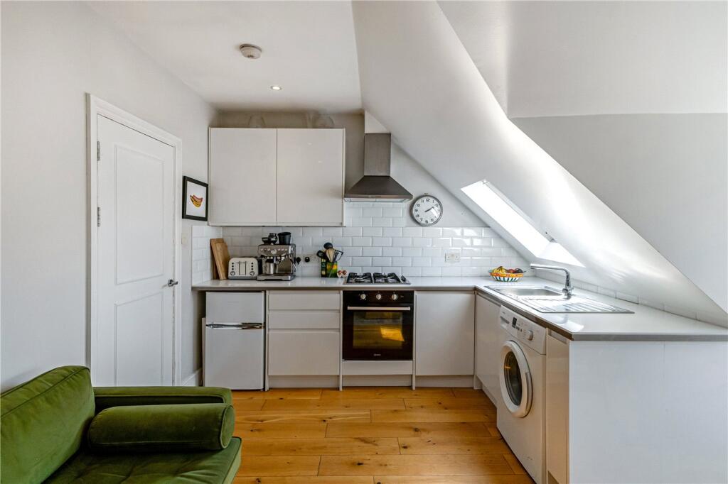 Apartment in London - View 4