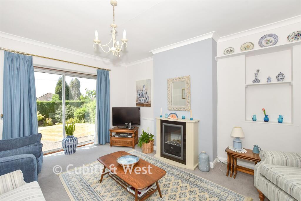 3-bed detached on High Street, Dormansland, Surrey, £380,000