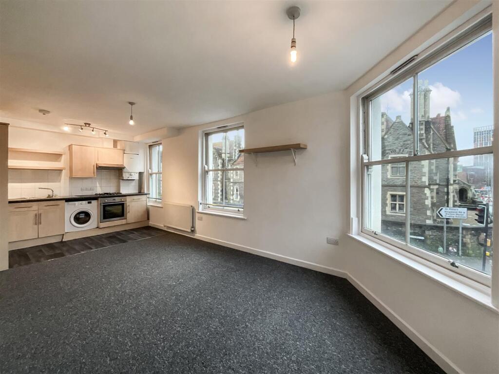 Apartment in Bristol, Old Market, St Philip's - View 2