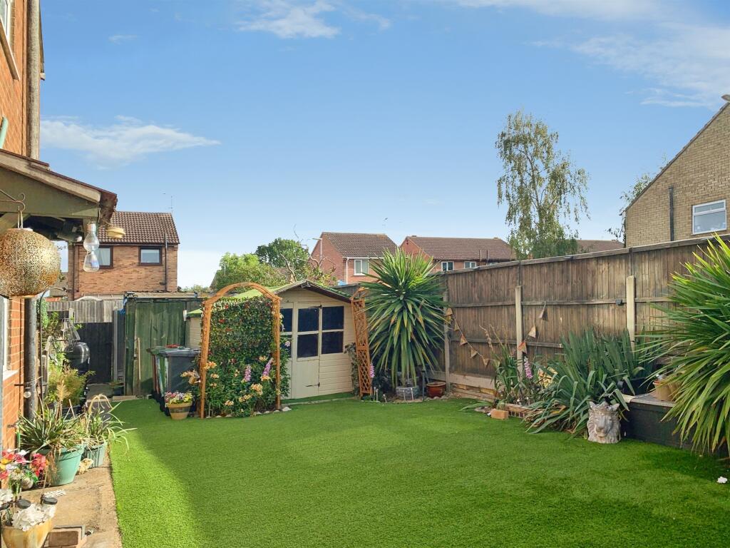 Dellfield Avenue, Lincoln photo 2