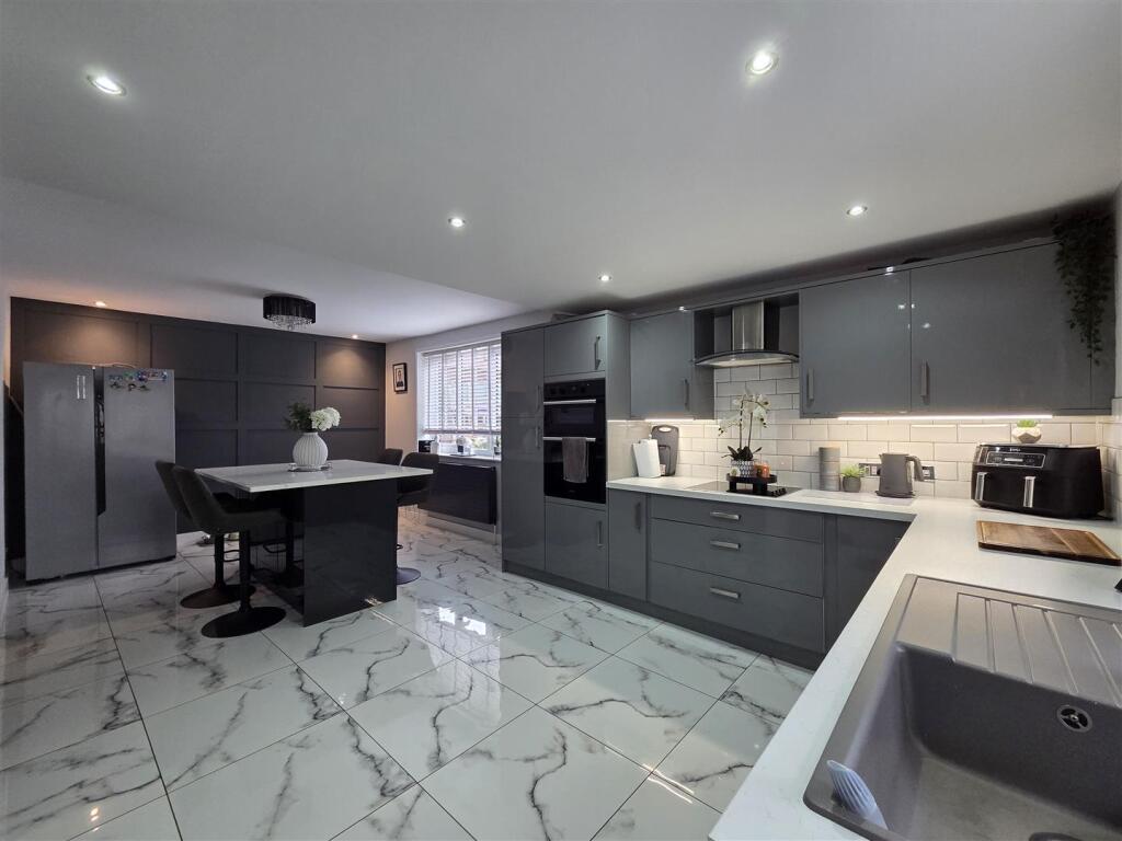 House in Nottingham - View 2