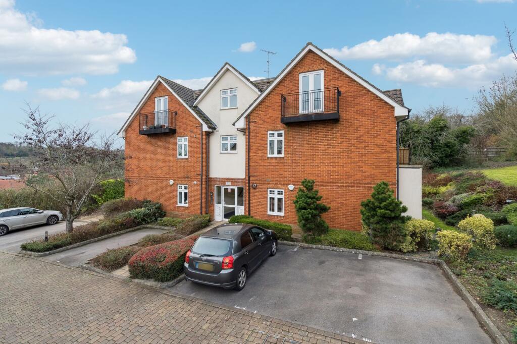 Main image of property: Folleys Place, Loudwater, HP10