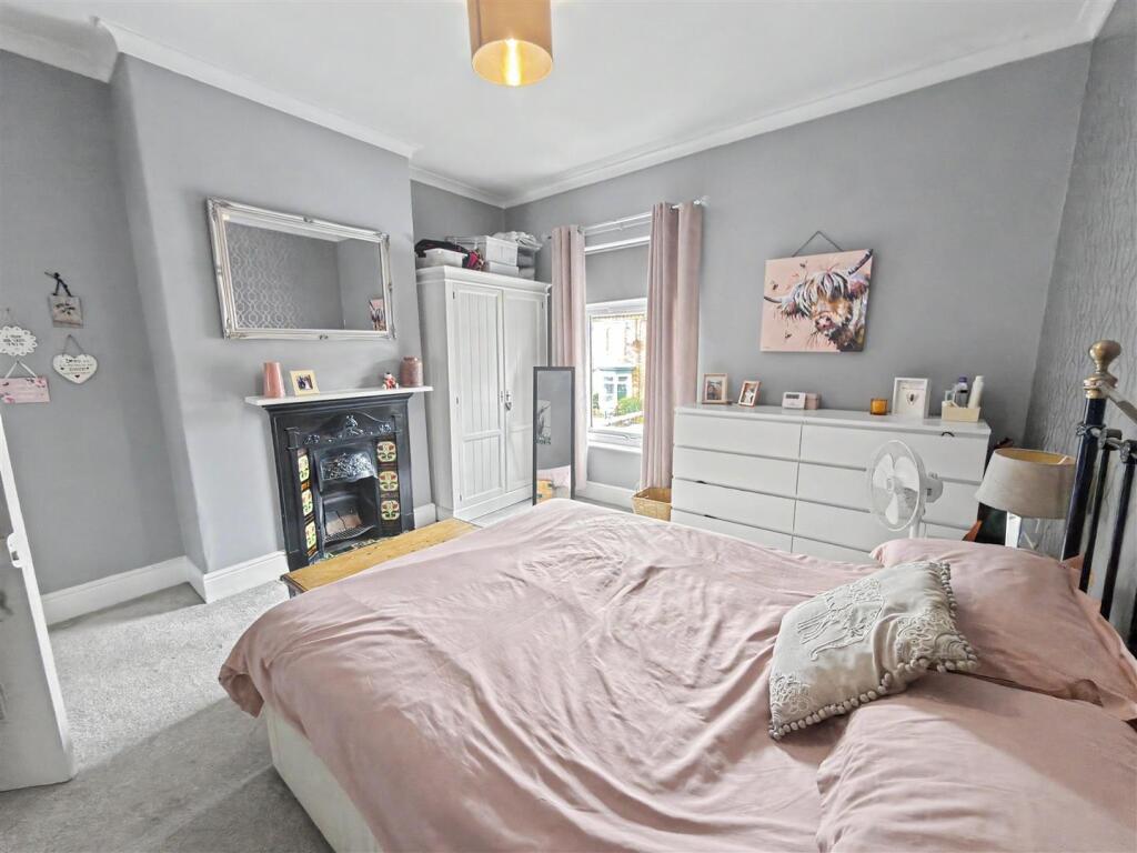 House in Darlington - More
