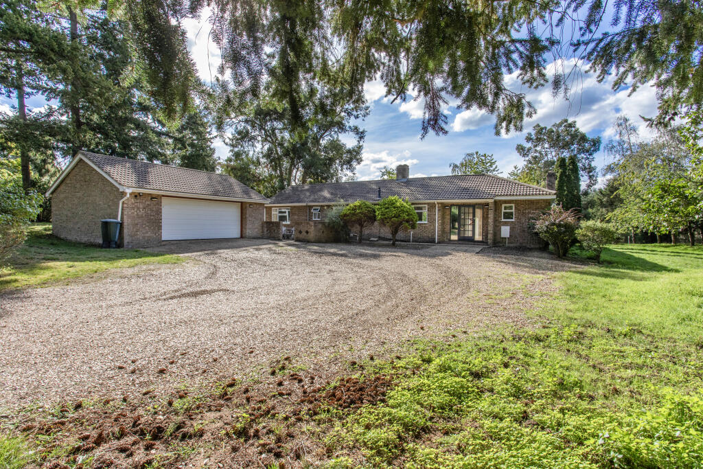 Main image of property: Aleutia Gardens, Thetford, IP24