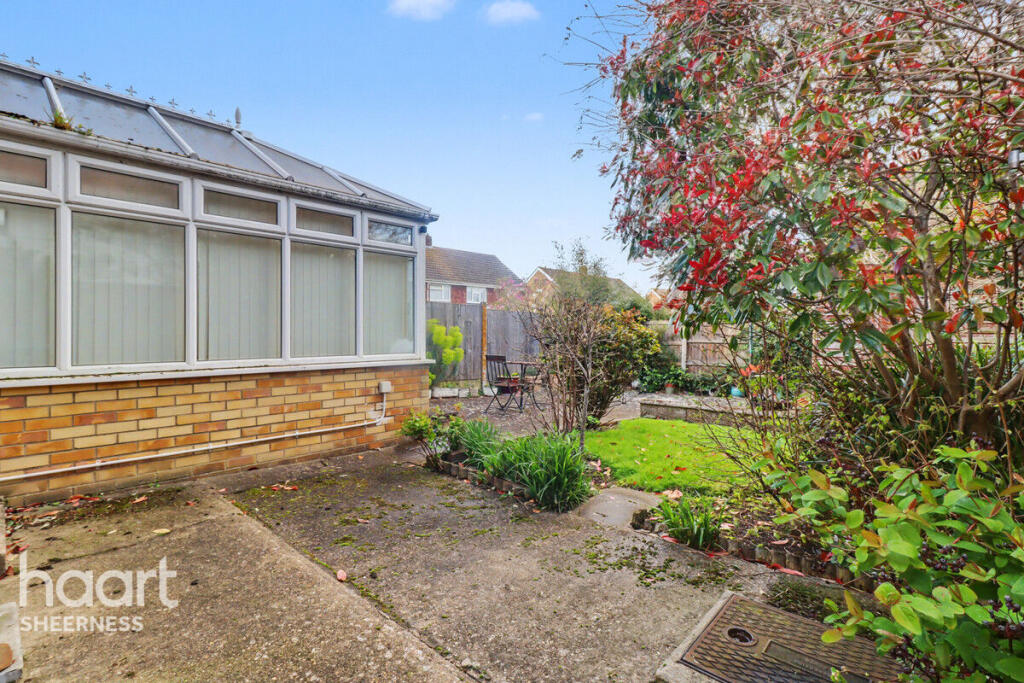House in Minster-on-Sea, Merryman's Hill - More
