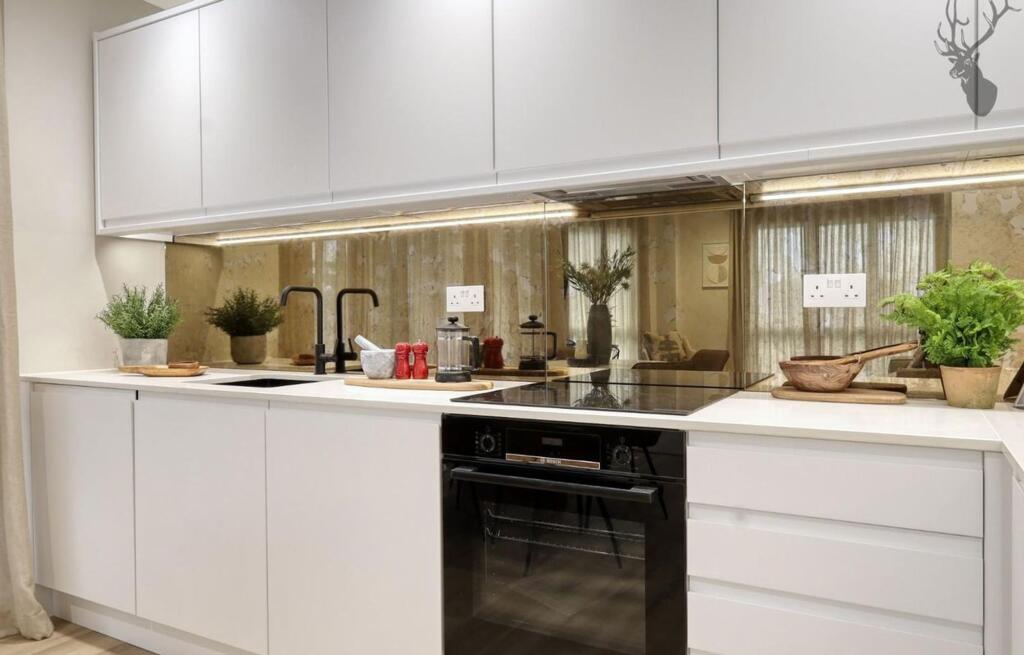 Apartment in Epping Forest, Chigwell - View 3