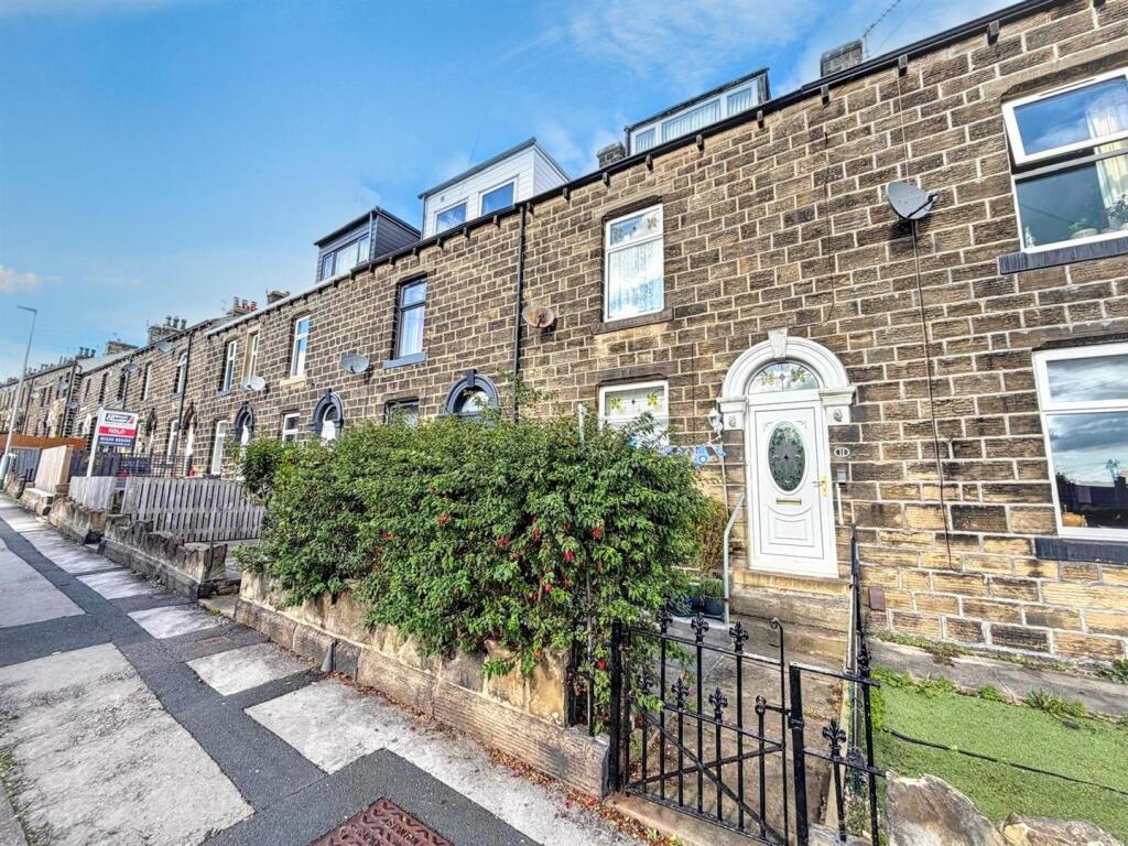 2-bed terraced on South View Terrace, Silsden, Keighley, £195,000