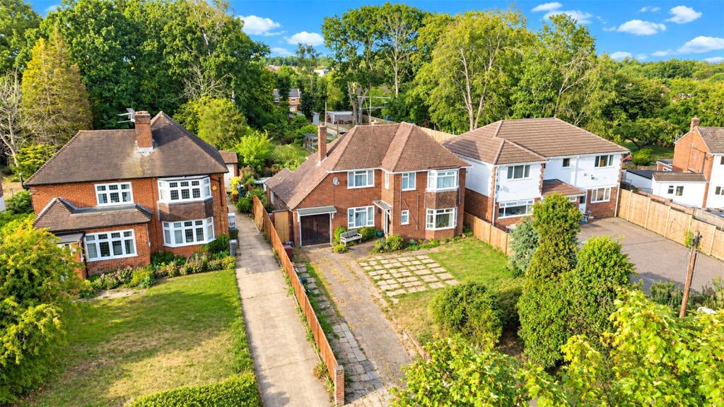 4-bed detached on Cockney Hill, Tilehurst, Reading, Berkshire, RG30, £625,000