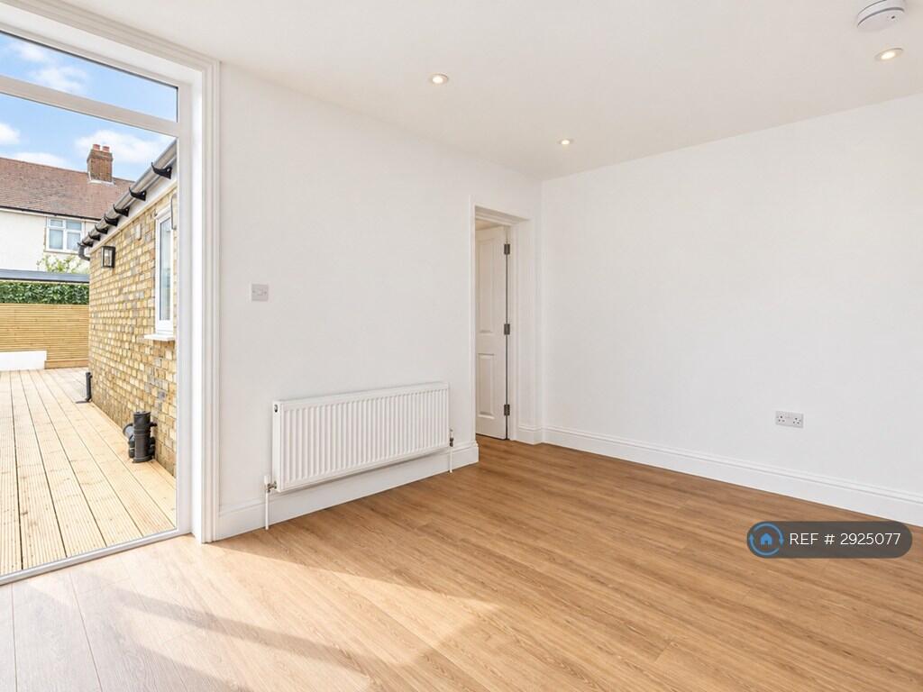 House in London - View 3